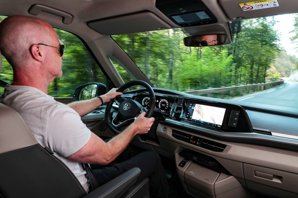 The front seats swivel 180 degrees to create a four-seat living/dining room