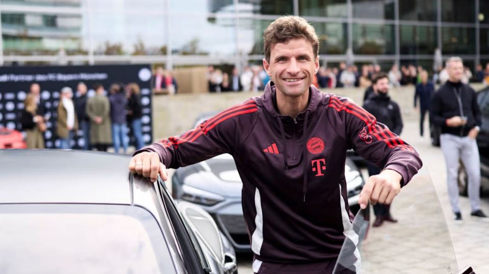 Kane's teammate Thomas Muller opted for the same family-friendly wheels