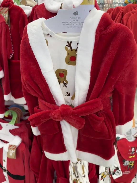 Shoppers are racing to get their hands on a kids Christmas pyjama set