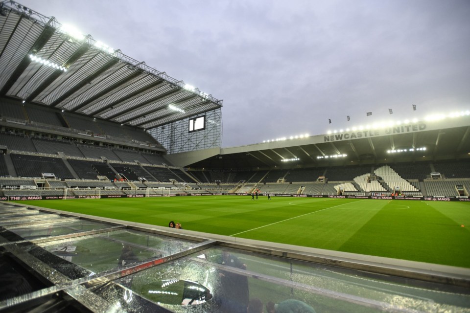 Newcastle United's current home seats 52,000 fans