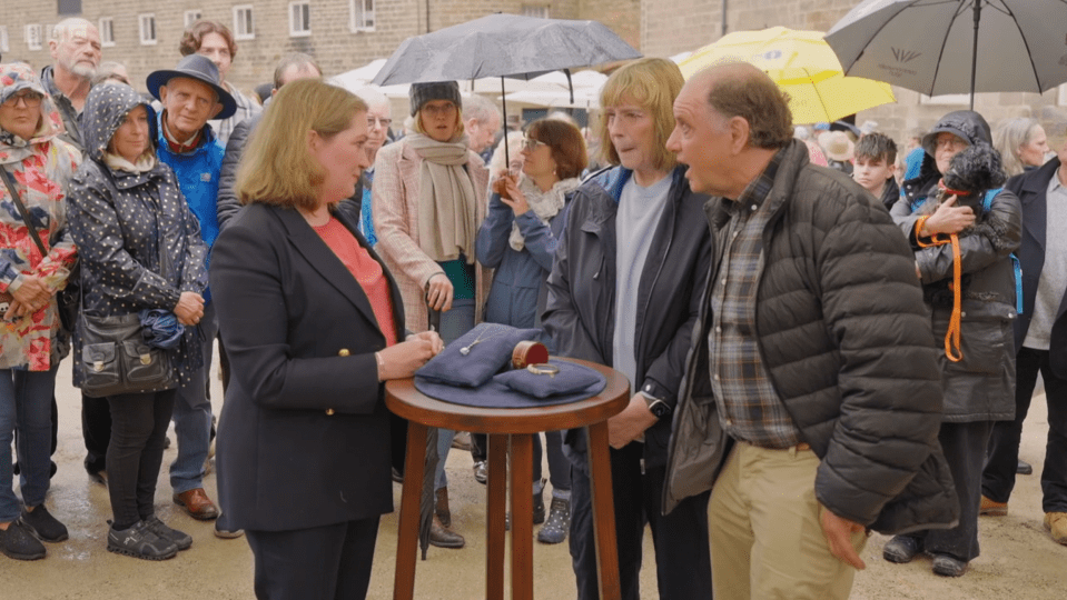 A couple were completely blindsided on Antiques Roadshow