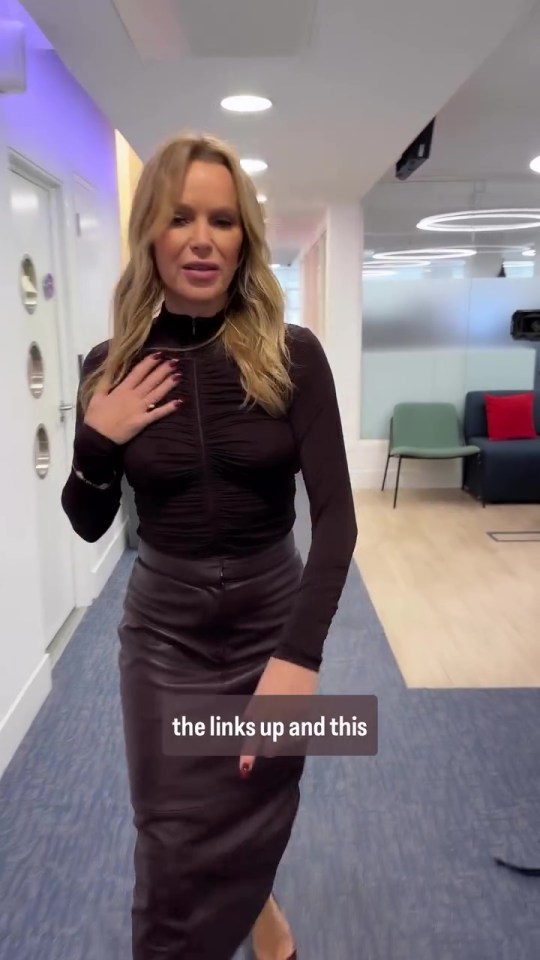 Amanda posted a video on Instagram in which she showed off her outfit of the day