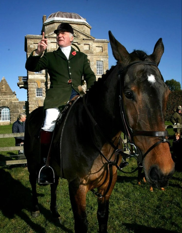 Captain Ian Farquhar leads the Beaufort Hunt as they ride out from Worcester Lodge