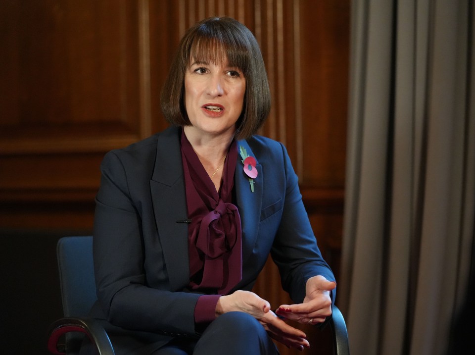 Rachel Reeves' £40bn tax raid will make mortgage rates and inflation higher, a spending watchdog has warned