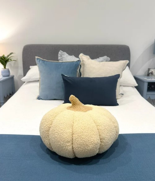 One proud customer took to the reviews section to share a snap of the cushion sitting at the end of their bed