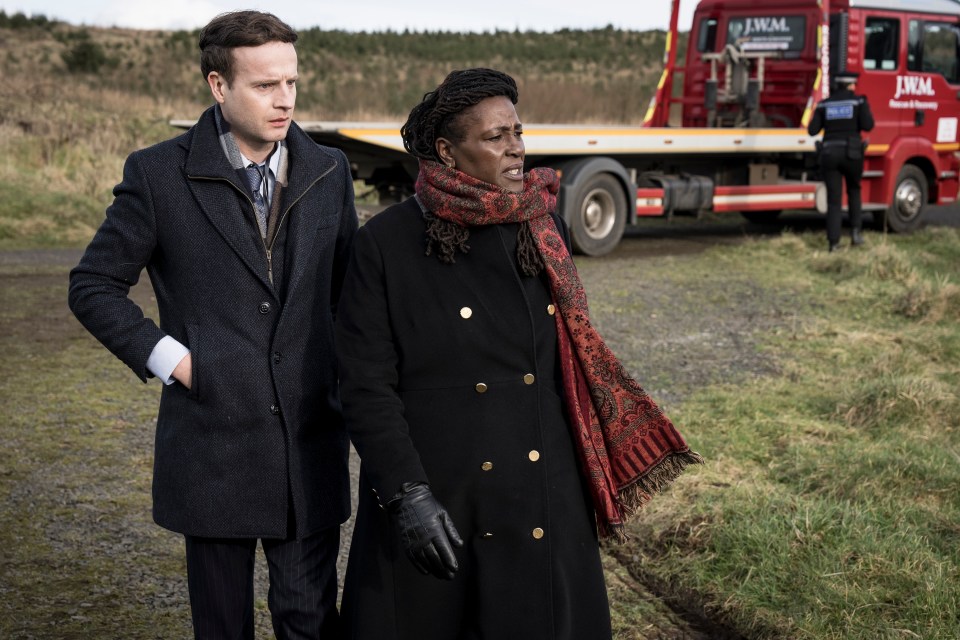 DS Chet Harper (Andrew Gower with DCI Ellis, Sharon D Clarke.