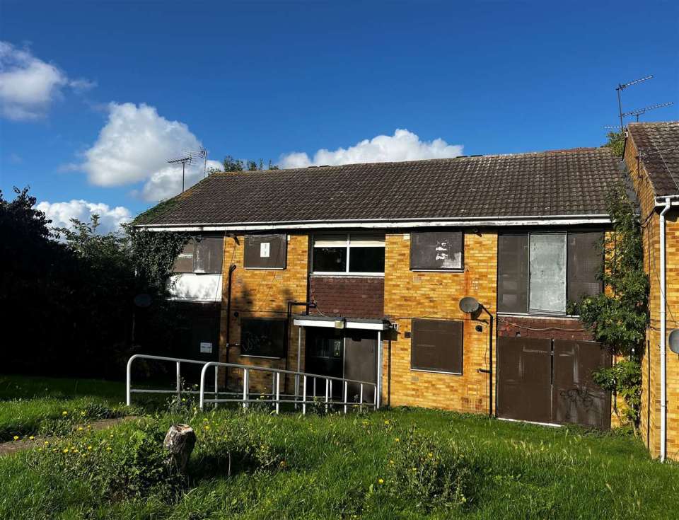 The boarded-up flats in Swanscombe