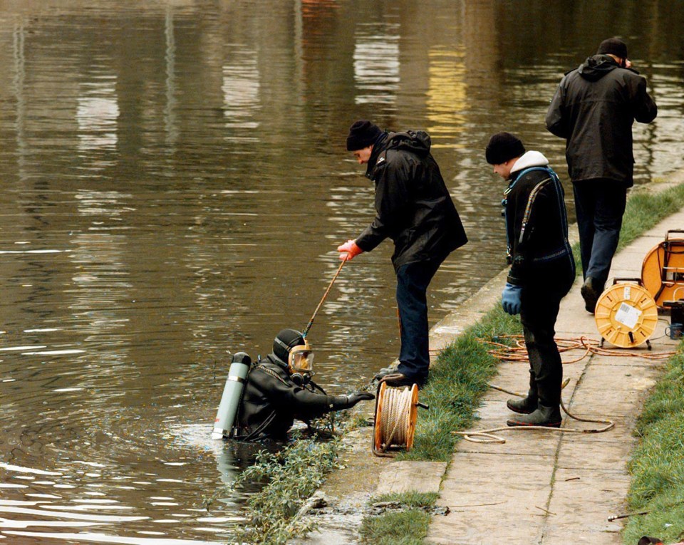 Police divers at the scene in Regent’s Canal in Camden, north London, where several bags which contained dismembered body parts of Paula Fields were found