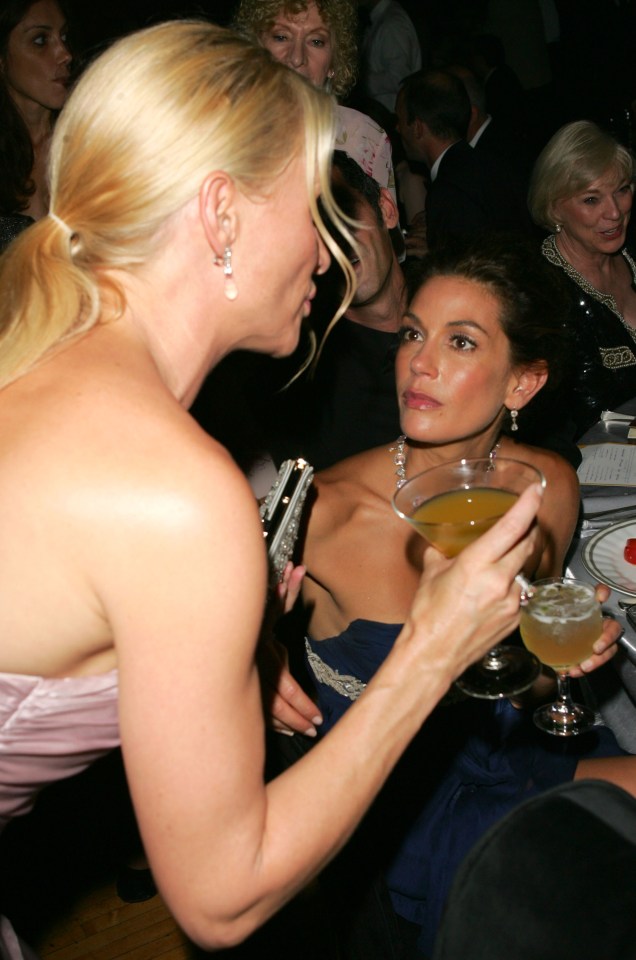 Teri Hatcher and Nicollette Sheridan were rowing in season one