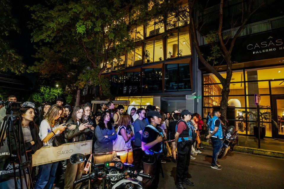 Fans gathered outside the Casa Sur Palermo Hotel where Liam died on Wednesday afternoon