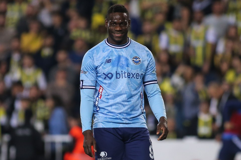 Mario Balotelli is closing in on a return to Serie A with Genoa