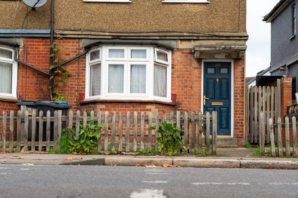 The property is situated in the middle of the road, opposite a primary school