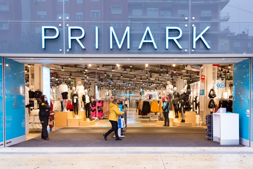 a store front with the word primark on it