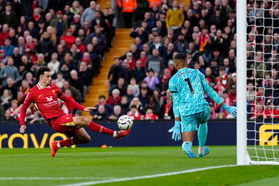 Jones beat the offside trap to restore Liverpool's lead on 51 minutes