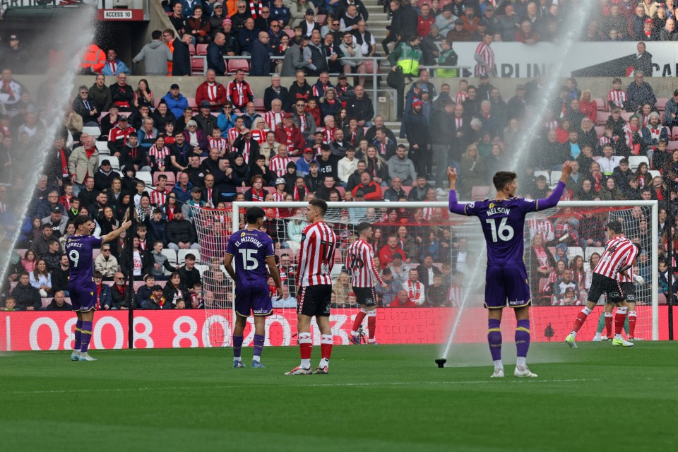 Sprinklers going off caused a break in play at Sunderland vs Oxford