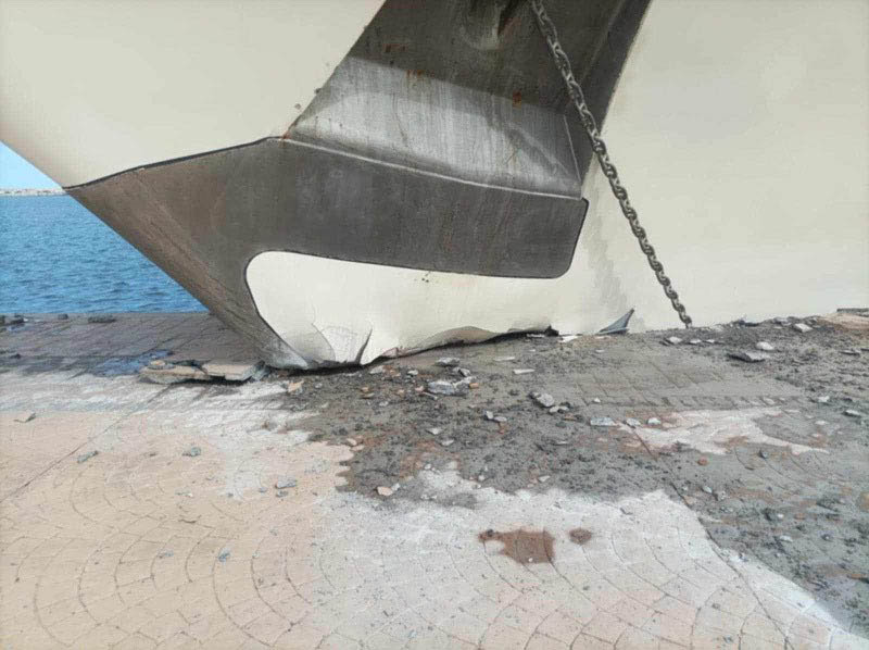 The Kingdom 5-KR yacht owned by billionaire investor Saudi Prince Alwaleed smashed into a quayside in a marina in Tunisia