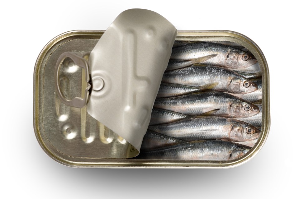 As the name suggests, the diet involves eating nothing but tinned sardines (in water or oil) for 72 hours