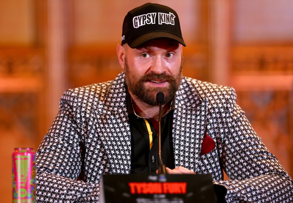 Tyson Fury sent Oleksandr Usyk a subtle message with his suit