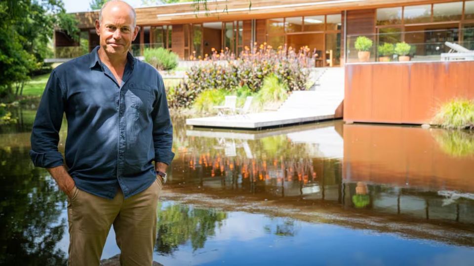 Phil Spencer has landed a brand new solo show away from Location, Location, Location