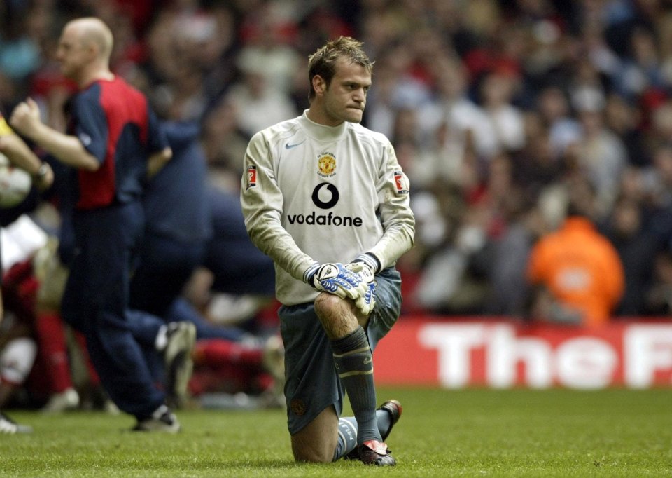 Roy Carroll was in goal for the Red Devils