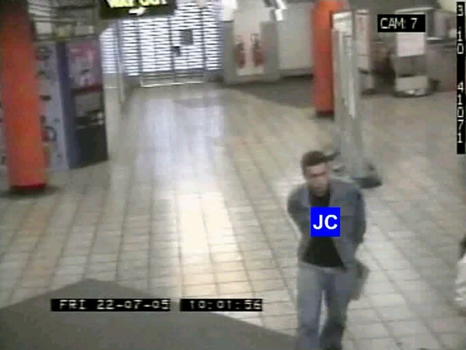 Jean Charles de Menezes walking into Stockwell Tube station