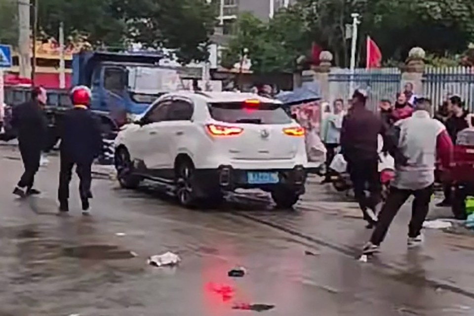 A car crashed outside Yong’an primary school in Changde, central China on Tuesday morning