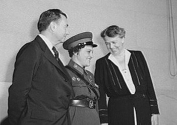 Pavlichenko pictured with Eleanor Roosevelt, right, and Justice Robert Jackson in 1942