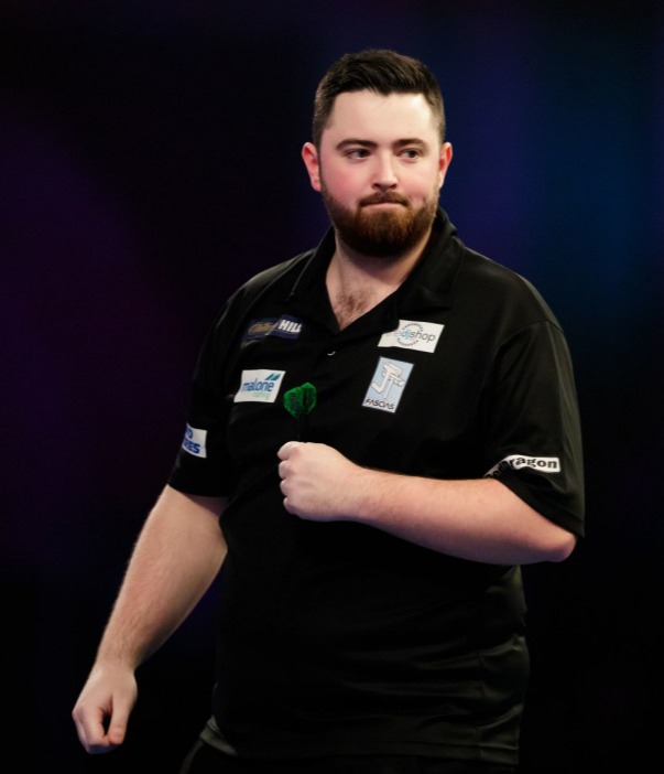 Luke Humphries celebrates winning a set during his match against Stephen Bunting during day eight of the William Hill World Darts Championships at Alexandra Palace, London. PRESS ASSOCIATION Photo. Picture date: Wednesday December 19, 2018. Photo credit should read: John Walton/PA Wire