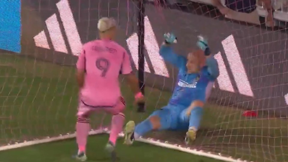 Fans laughed at Brad Guzan's 'Spider-Man' impression as he fell into his own net