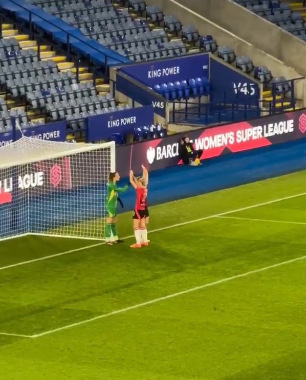 Two players used a naughty tactic to try and disrupt the Leicester goalkeeper