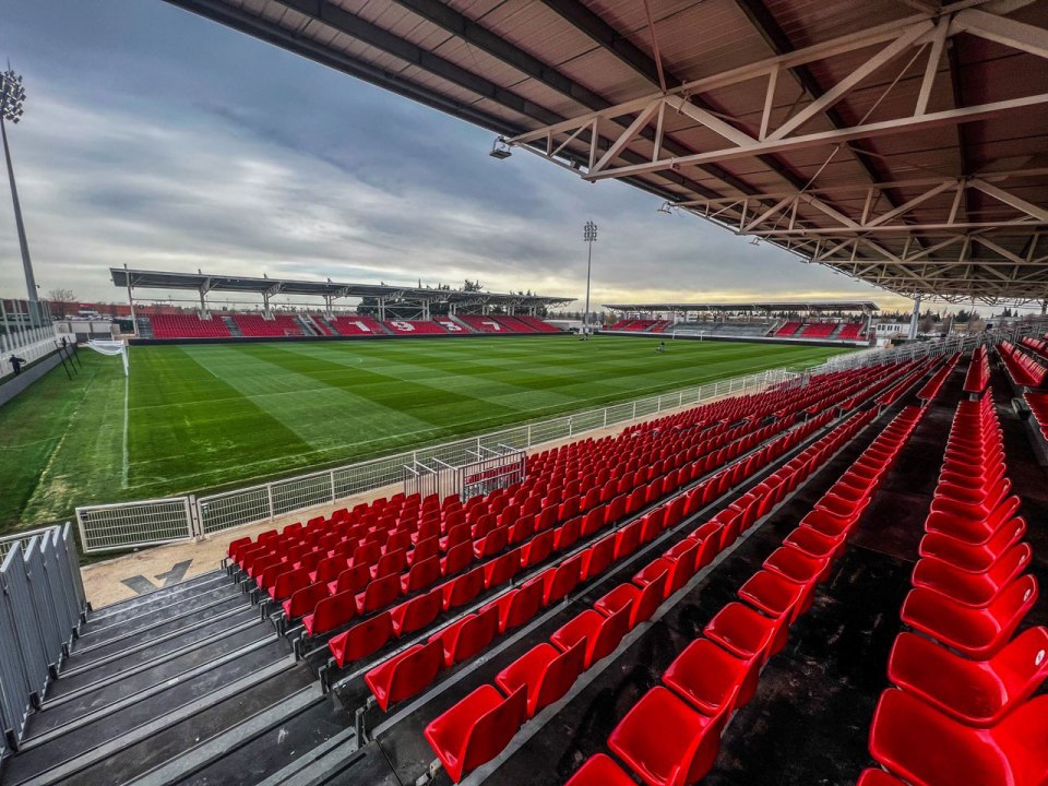 The club currently plays in the Stade des Antonins