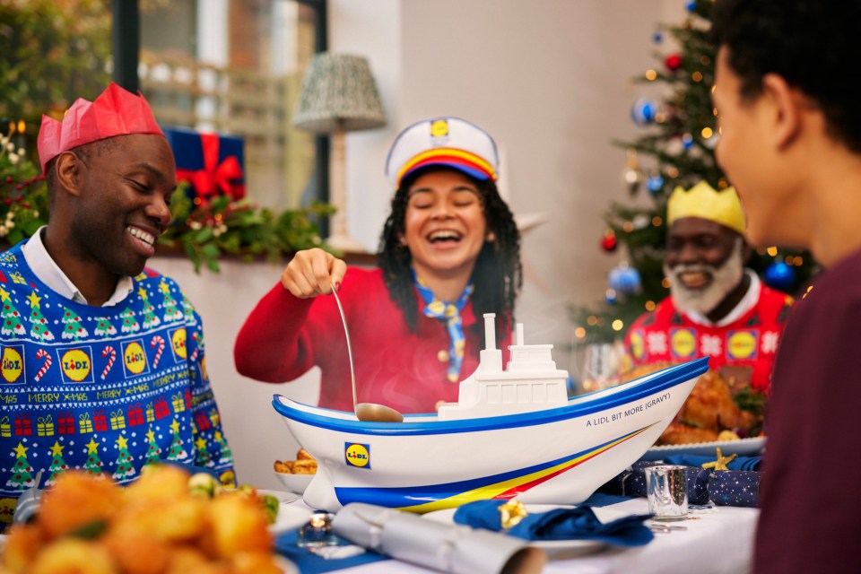 Playing on the traditional gravy boat, Lidl has gone one step further and brought out the gravy yacht