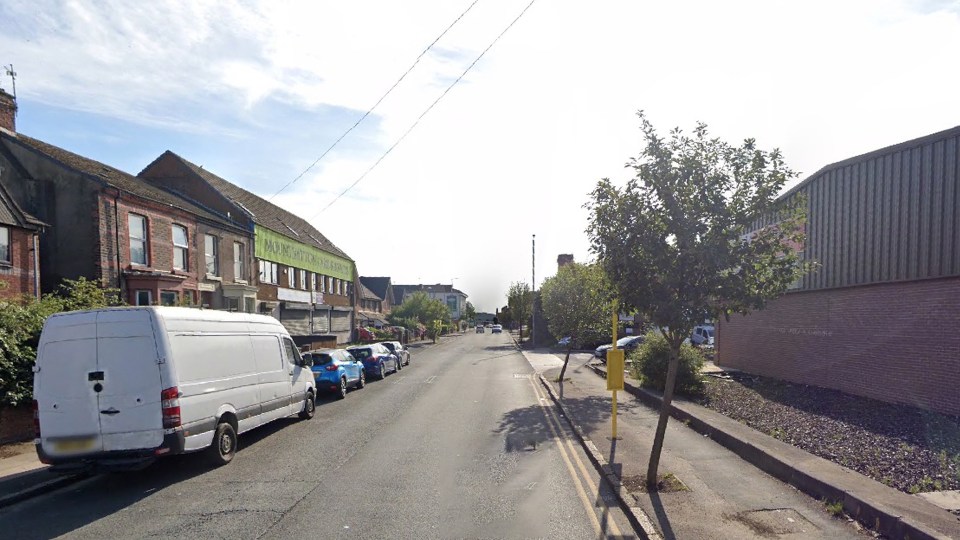 Cops first rushed to Strand Road in Bootle on Monday