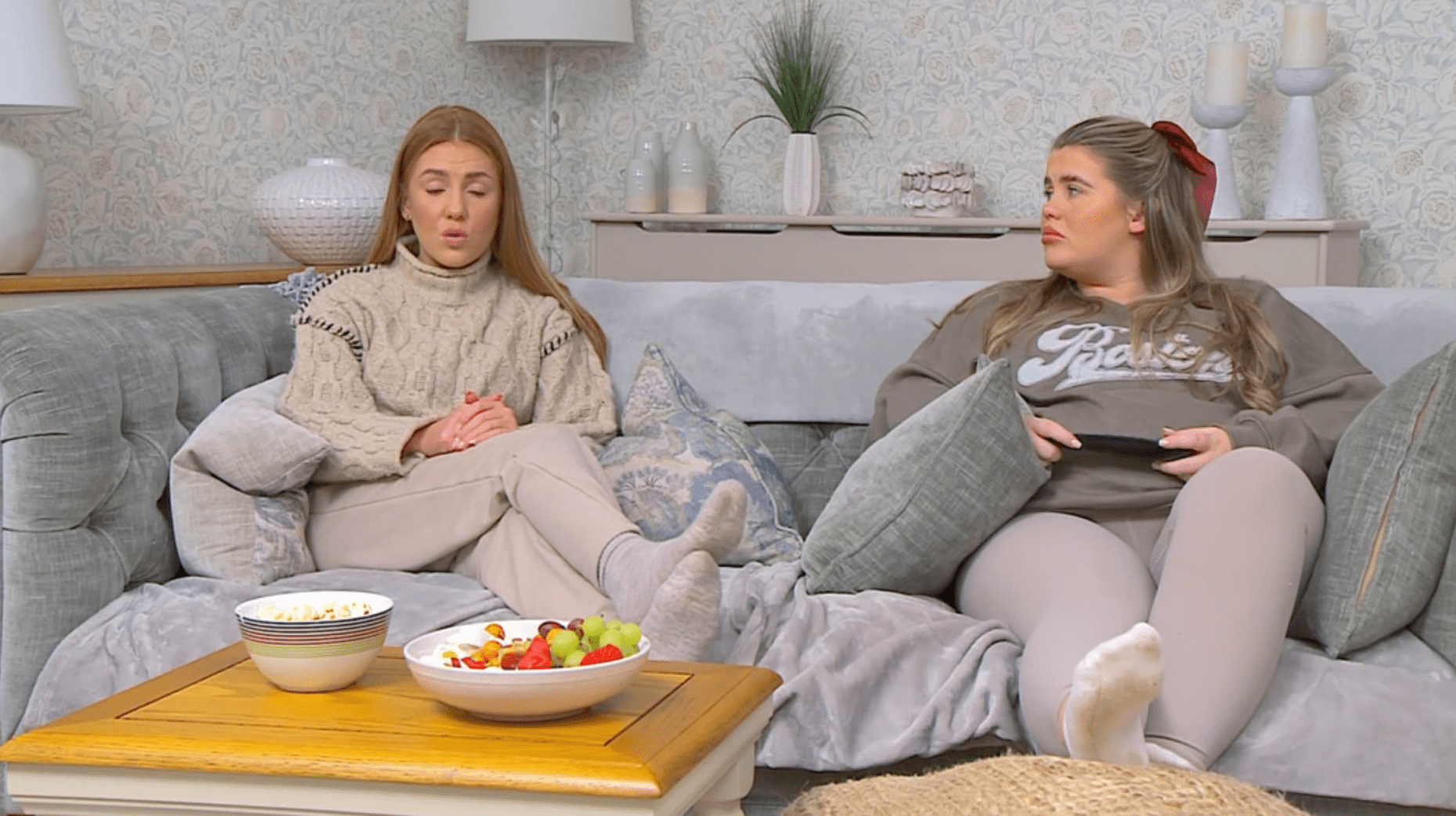 Gogglebox viewers sent a drastic warning to Abbie Lynn and Georgia Bell