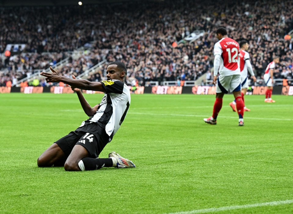 Shearer loved Alexander Isak's winning goal