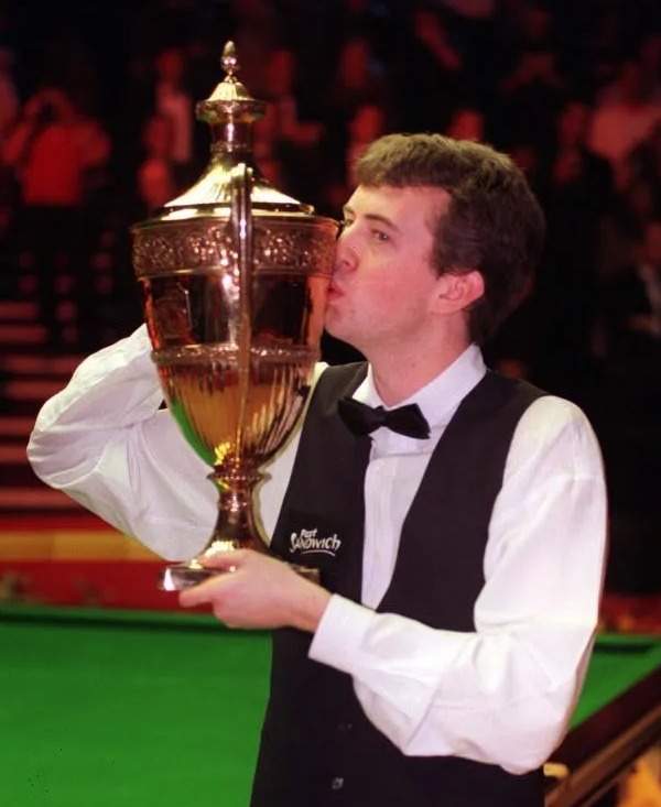 Williams famously beat Hendry in the Masters final in 1998