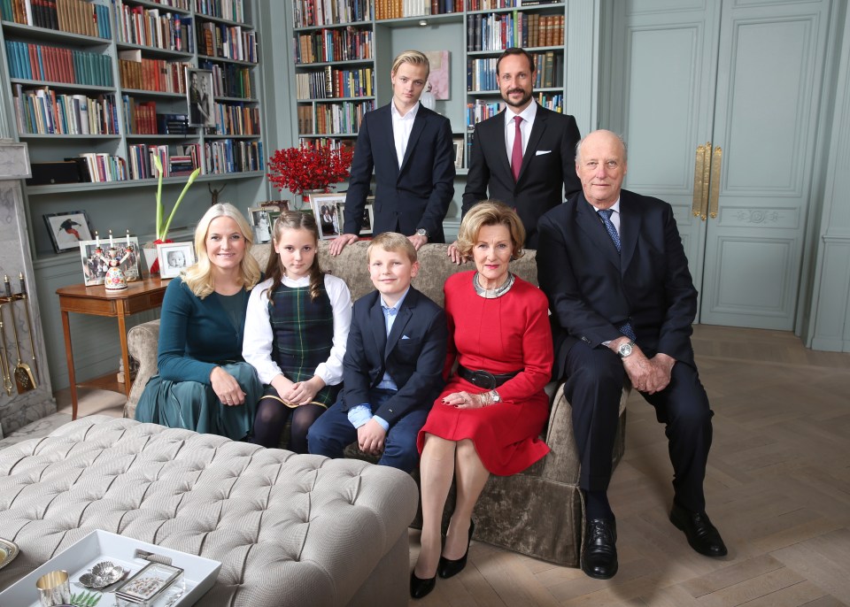 Hoiby pictured with the Norwegian royal family in 2015