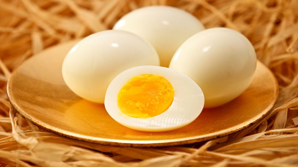 Find out how to master the basics of how to cook eggs