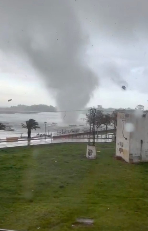 a picture of a tornado taken by spx