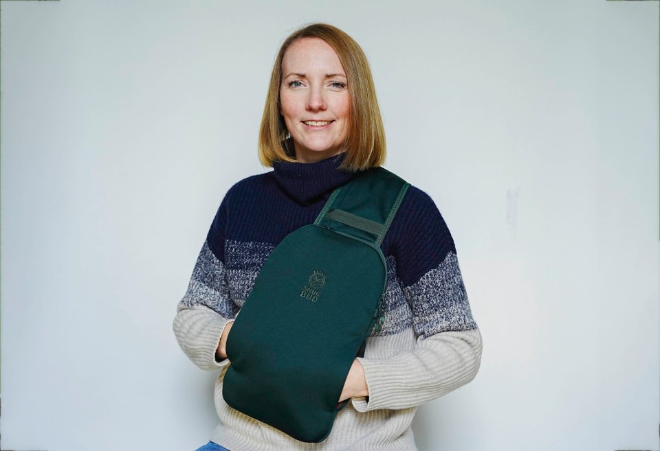 Chris Eades - 07980 775577.Sun consumer journalist Rosie Taylor tests out winter warmer xmas gifts.HEATED SLING BAG