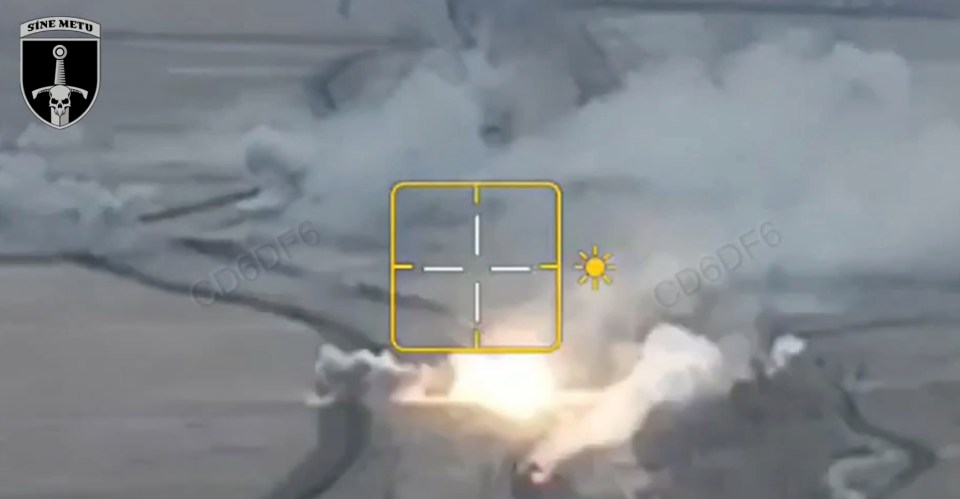 The moment fearless Ukrainian troops wipe out an entire Russian column with huge explosions