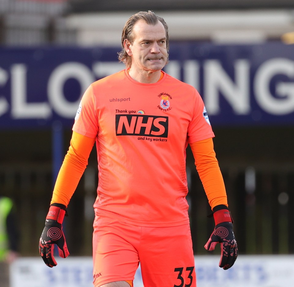 The goalkeeper played his last game at the age of 45