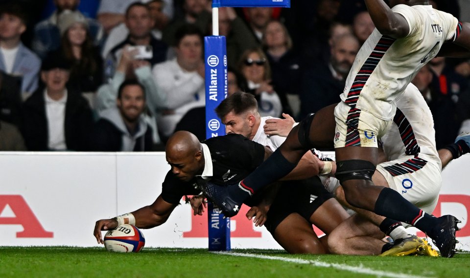 New Zealand won it late on with a Mark Tele'a try