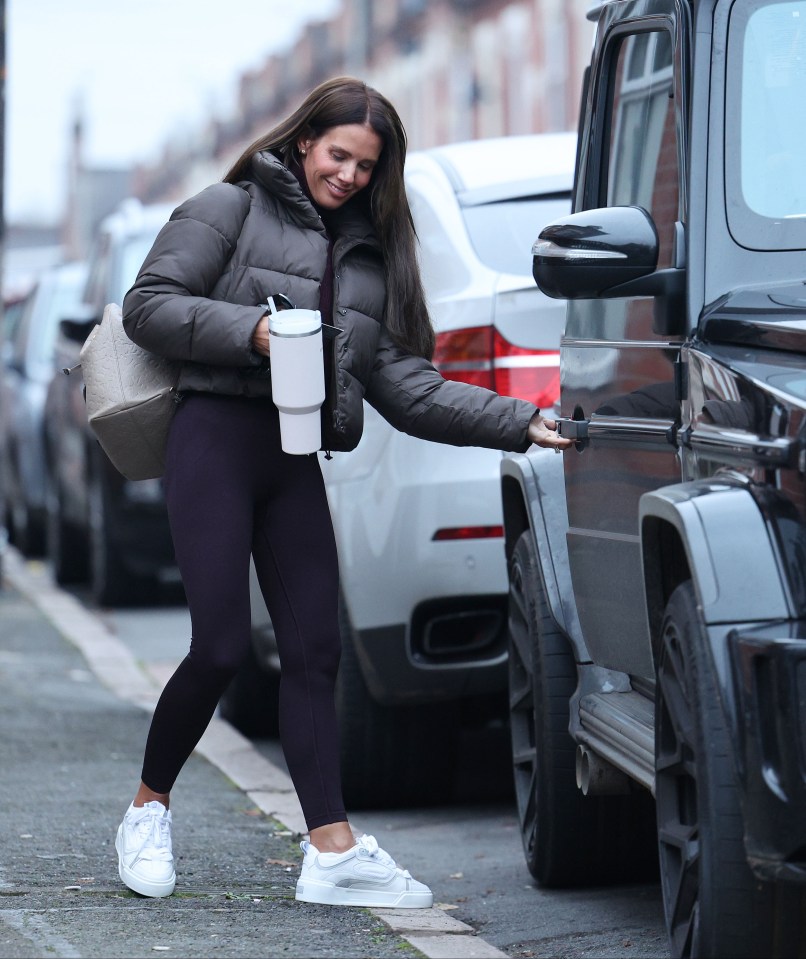 Becky climbed into her Range Rover after the appointment