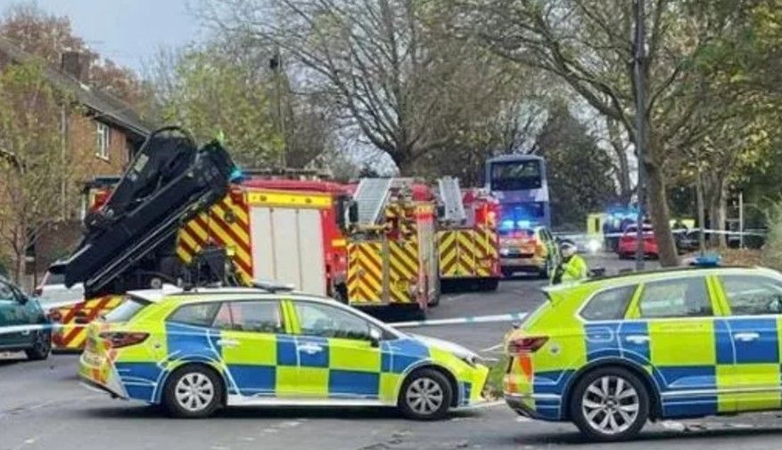 Emergency services at Long Cross, near its junction with Kings Weston Road