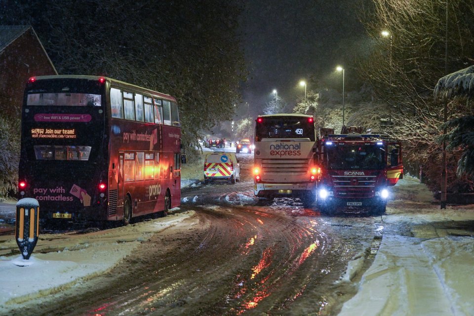 a bus that says national express on the back of it