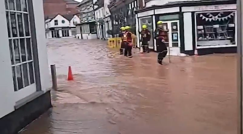 The moment Storm Bert floods a town centre in Worcestershire