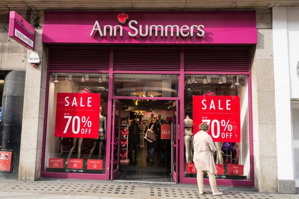 a store called ann summers has a 70 % off sale