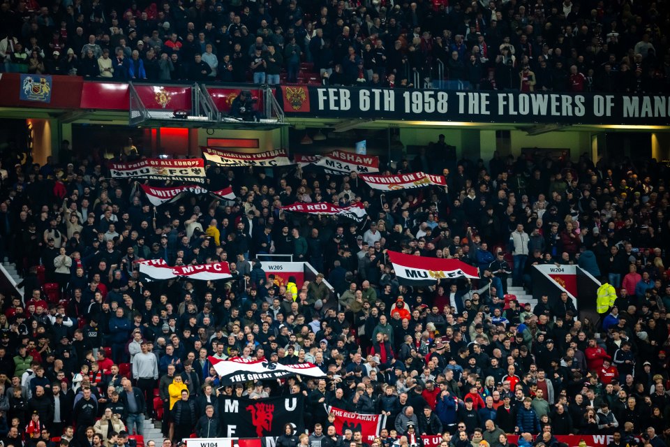 A capacity crowd is at Old Trafford to watch United face Chelsea