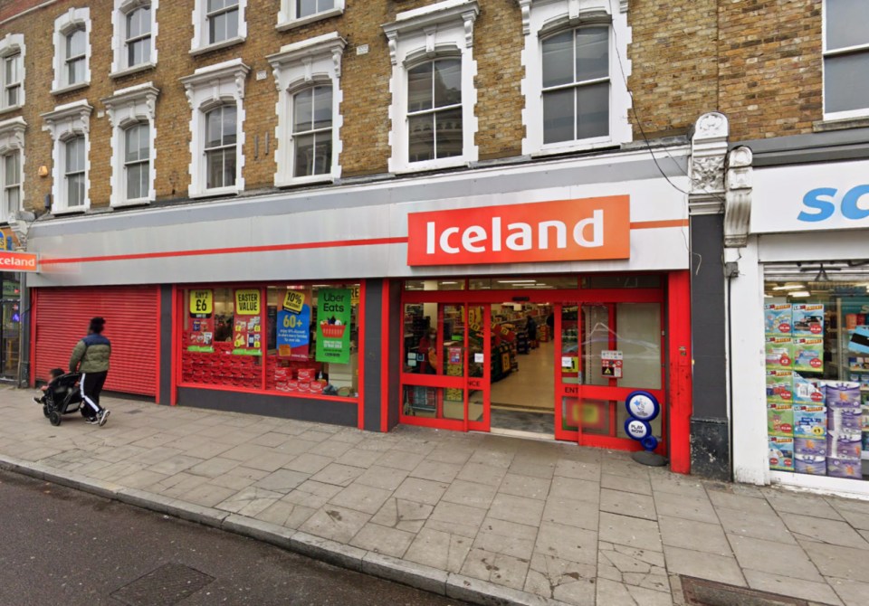 Street view of Iceland where security guards stopped a shoplifter in North London